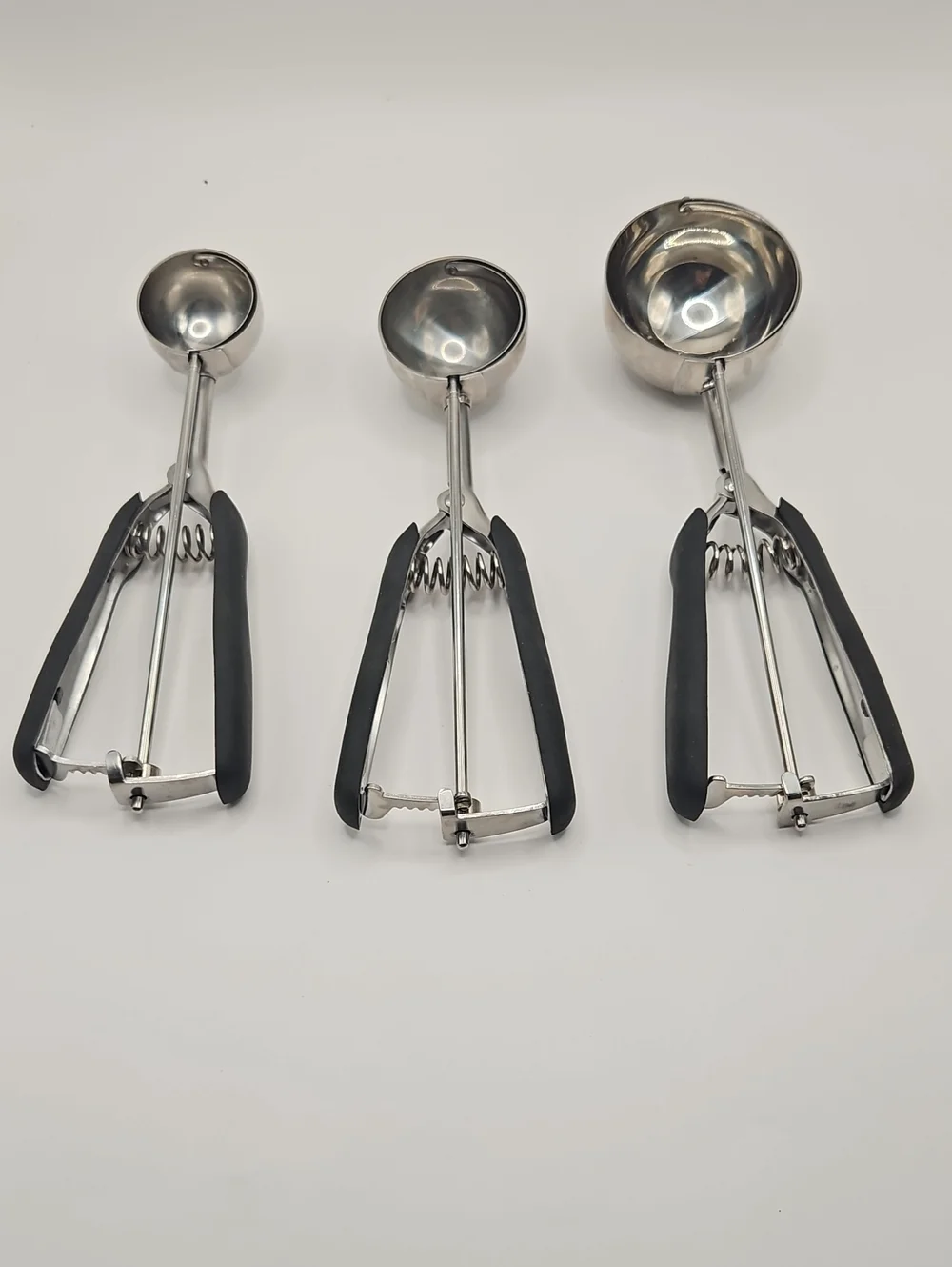 Stainless Steel Spring-Loaded Ice Cream Scoop (Set of 3) 2Tbsp 4Tbsp 1/2 Cup
